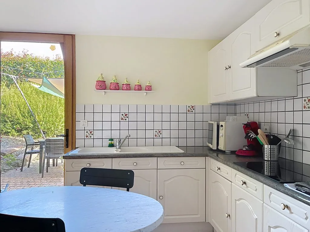 Détail de la cuisine équipée du gîte